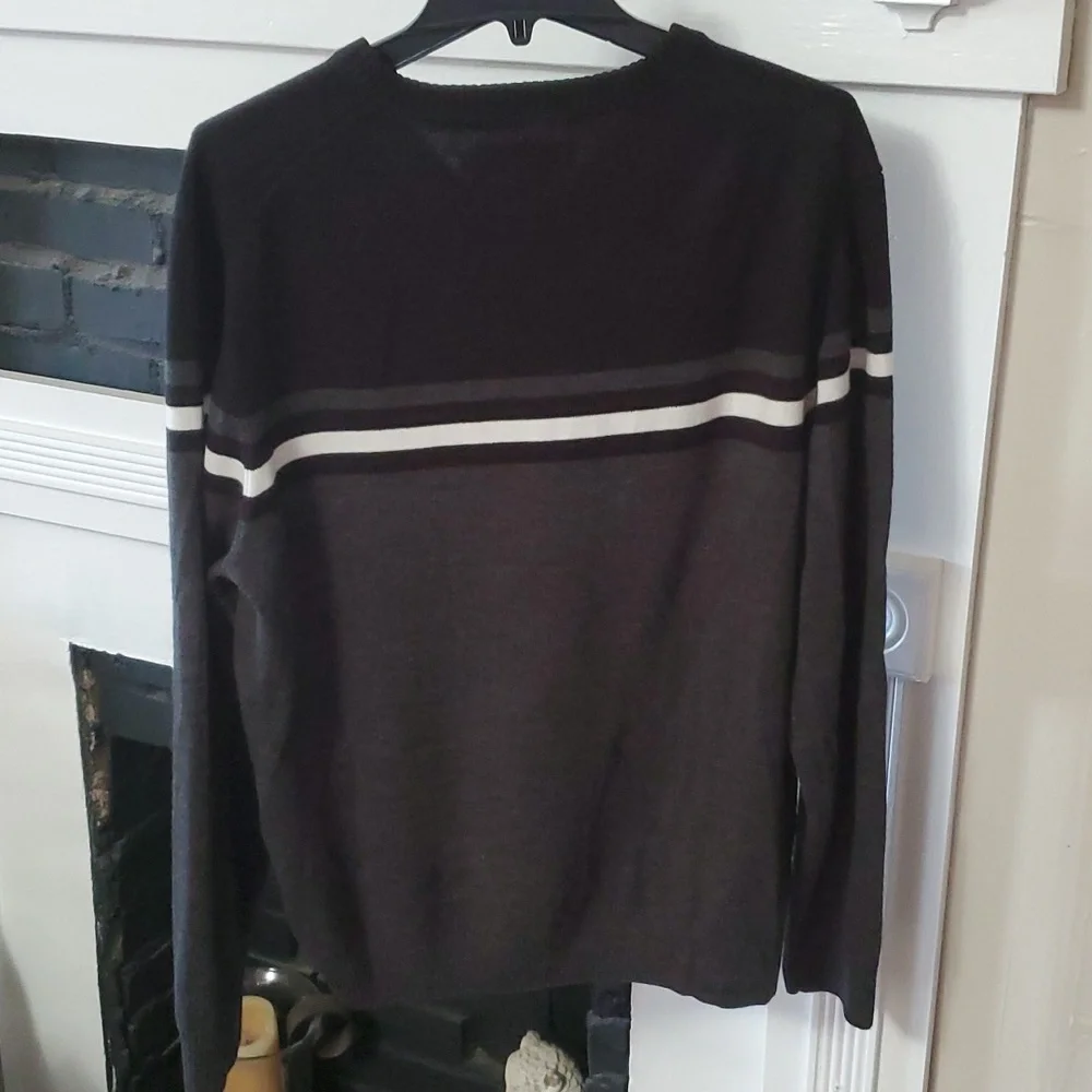 U.S. Polo Assn. Sweater - Picture 9 of 9